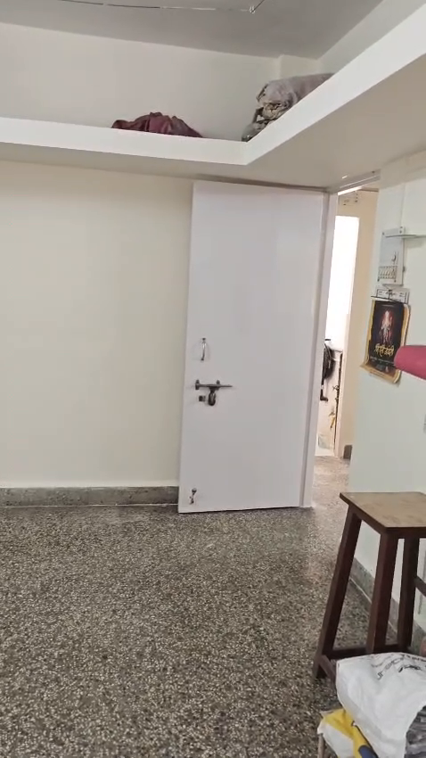 Specious 1bhk for family nd bachelors
Rent-22k
Depo-50k
Please call-8888618145