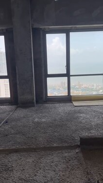 Lodha World View is the new towers in Lodha World Towers compound.
Property at Highest floor. 