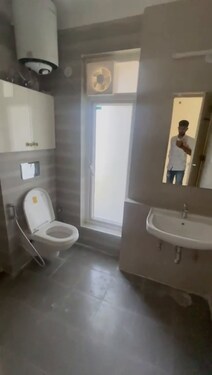 Dwarka Expressway 

Rent-30k.
