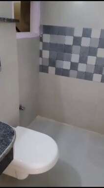 Rent-35 k.
3 BHK 
Top floor 