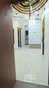 For rent 
This is 3BHK 1663sft 
Semi furnished 
Corner unit 


