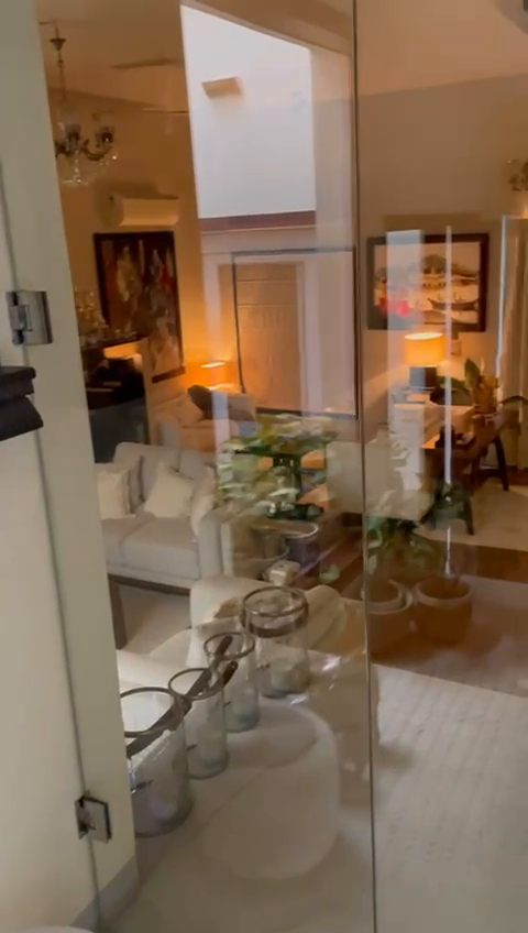 Dlf villa phase 3 super luxury villa 316 sqyd duplex ground floor first floor and second floor.