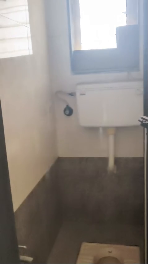 1 BHK flat for sale, 27 lakhs package. At Nallasopara west on 7th floor 