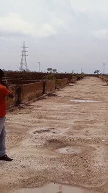 गौहनिया जसरा बाईपास से 8 KM पर बारा  में प्राप्त करे 25/40 का प्लॉट 16 लाख में