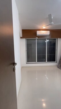 Available 2bhk unfurnished
Rent 70k
Location: Sindhi society chembur
Contact:8689975384/Satish Gupta