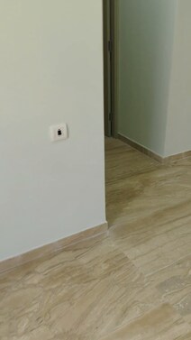 Available 1.5bhk rental in Lavinia building in hiranandani estate 