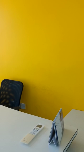 Available Office For sale in Remi commercio veera desai road andheri west Mumbai 