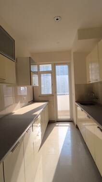 Flat for rent and sale 