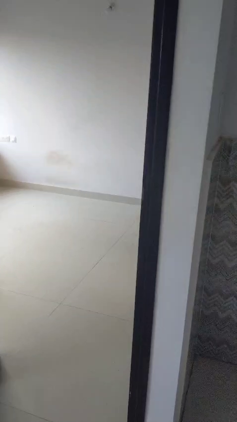 Low budget 1bhk rent 13k ng regency. Semifurnished, balkum , nr Dosti west country. C anytime