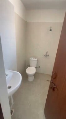 1+1 bhk
Semi flat 
Size 444
middle floor 
Demand 51L
Adore Samriddhi