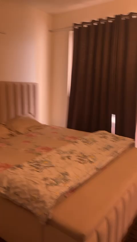 *Available for rent*
*BPTP Discovery*

*2bhk semi Furnished*
*Lower floor*
*@36k asking*