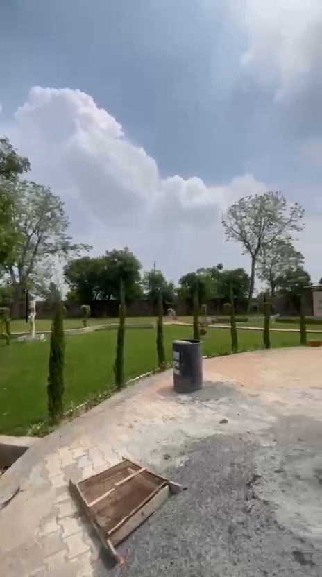 Farm land And Farm House Available In Gurgaon Location Call 9355261313