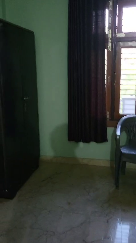 This Property are available in bank colony govindpuram Ghaziabad
120 gaj 
2 floor
Demand-Rs 1.60 Cr