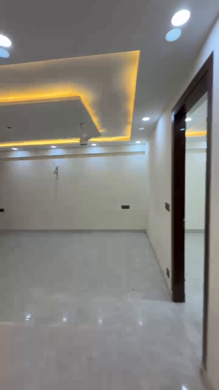 Builder flat's in Noida sector 107