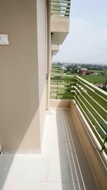 Mehak jeevan 1bhk flat Ready to move flat available for sale call on price Rs 30LAC