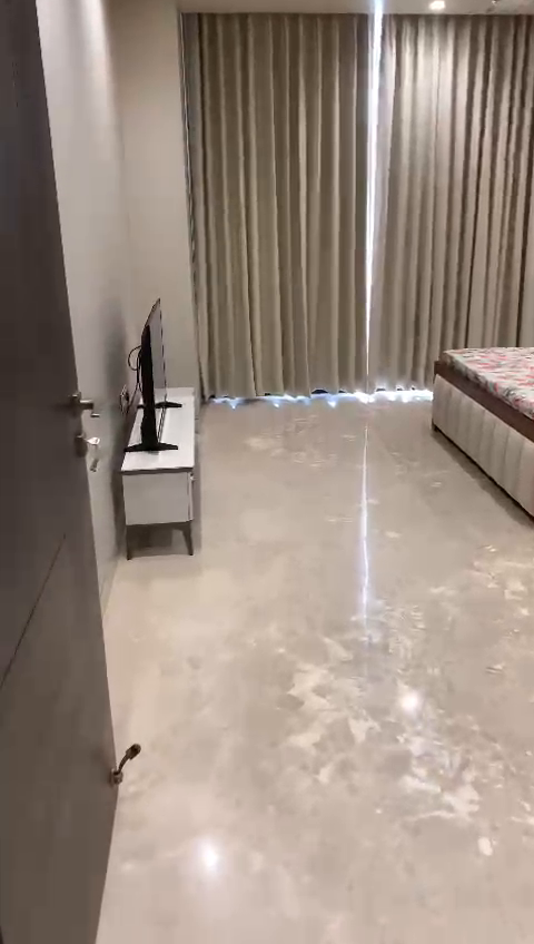 3BHK FULLY FURNISHED FLOOR
NEAR HUDA METRO STATION GURGAON
9560205711