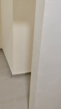 2bhk
1250sq.ft
Rent 23000 including maintenance 
Mcc signature height 