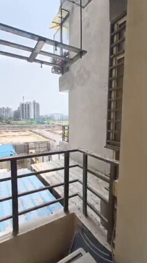 2bhk flat 
Aggarwal Height 
1025 sq.ft
Demand 75 lakh 