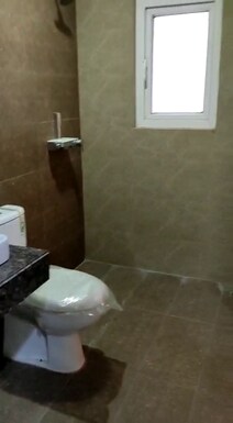Casa green, vrindavan yojna, Lucknow 
3 BHK flat available 1695 sqft Rate : 1.06 cr.
