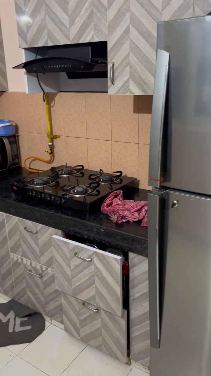 Ganga yamuna hindon apartment siddharth vihar 
2 bhk, 1054 sqft 4 th floor
Demand -1 cr