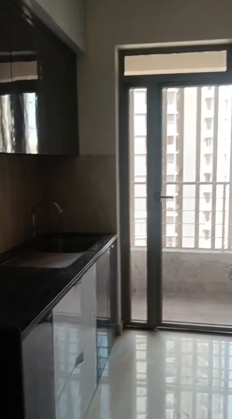 Rental prices for a 2 BHK flat in Kalpataru Paramount, Thane West , Kapurbawdi/Majiwada area