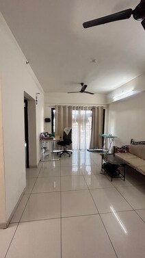 1BHK Resale – Riverdale Suites, Kharadi (Du­ville)
Semi-Furnished | ₹60 Lac