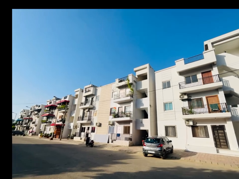 4bhk flat spring view Flor sare home lal kuna 9519691034