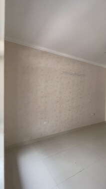 1BHK FLAT SEMI FURNISHED FOR SALE 