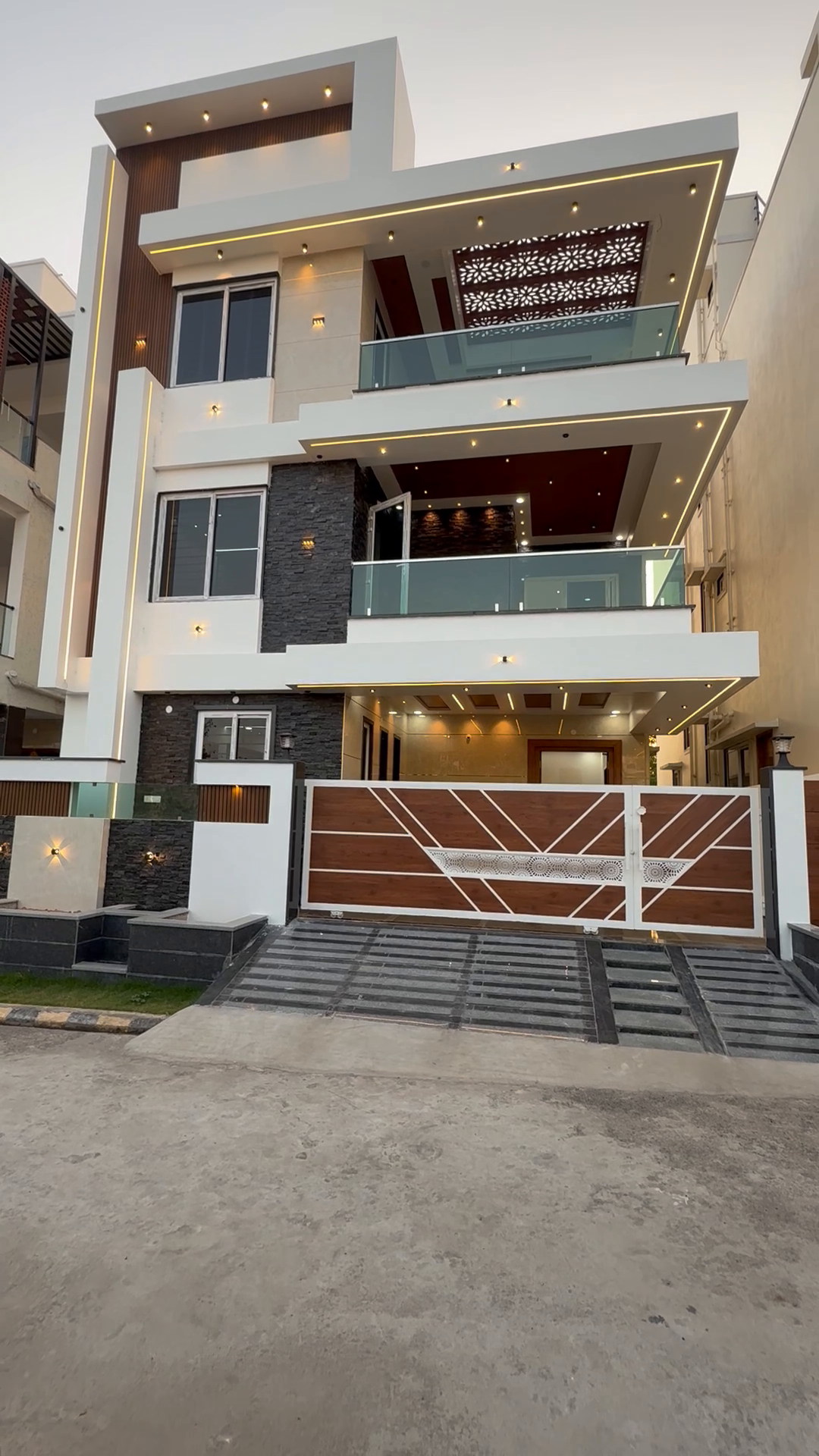 Luxurious villa in sainikpuri