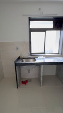 Runwal Eirene 
1 BHK FOR SALE 
PRICE 70 LAKH BIT NEGO
Carpet 450