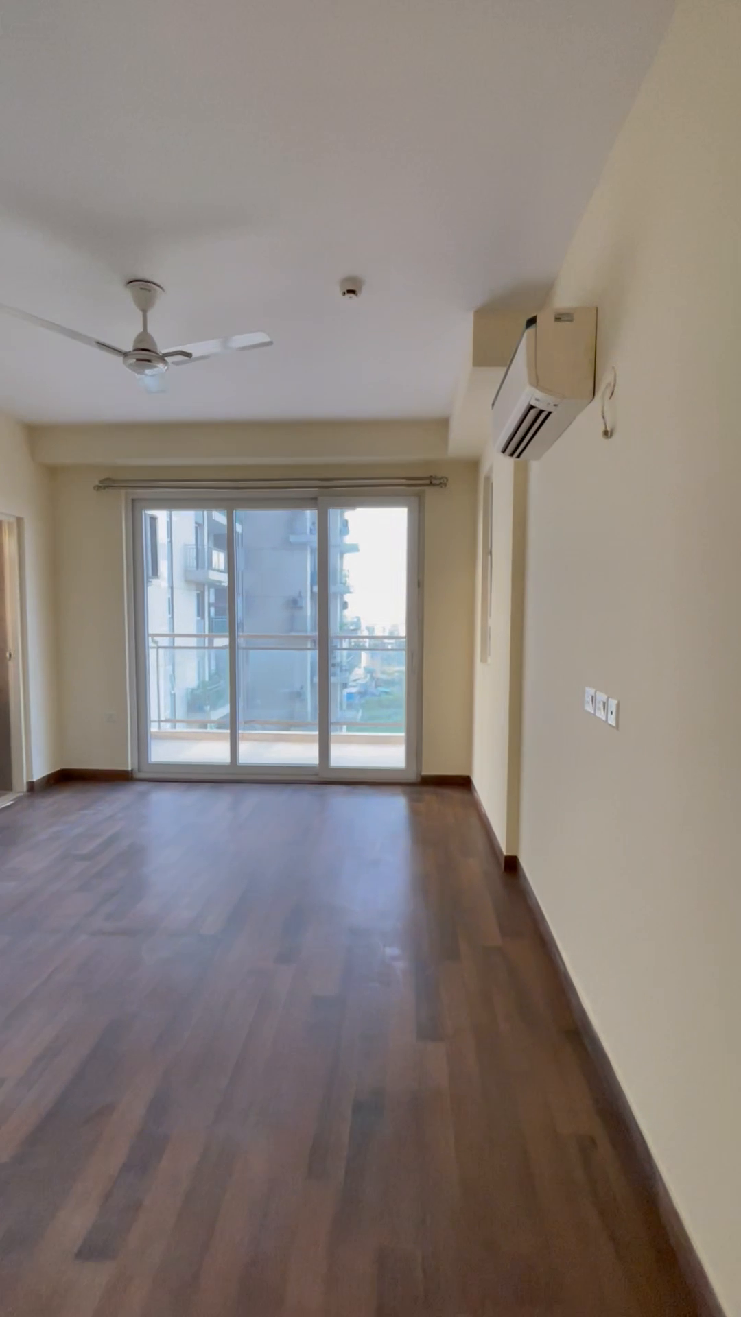 3BHK +SQ 1931Sqft Area Available For sale 2.65cr Demand