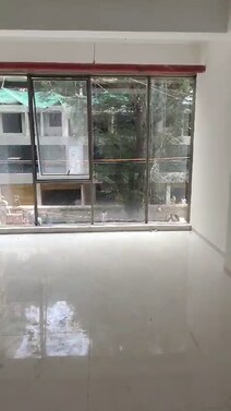 COMMERCIAL Space 
For SALE
KANDIVALI West
855sqft Carpet 1st Floor 
3.85 Cr(Nego)
Gym, clinic,Cafe.