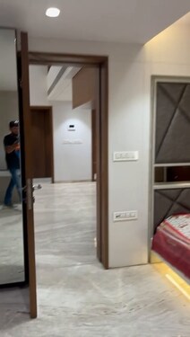 5 bhk flat sell 

 River side
Sf9000 

Fully furniture 
 Basement parking 
