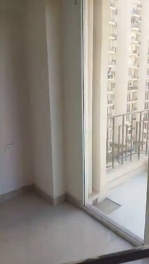 Urgent Sale in Signature Global Orchard Avenue Sec-93 Gurgaon Call 9711917651