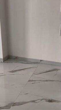 2.5 bhk flat available 