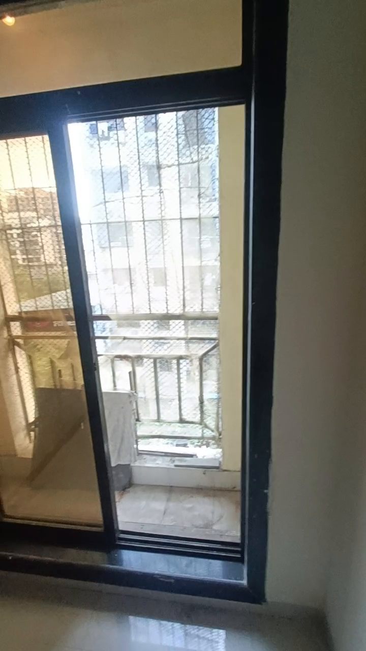 1-BHK Available In Kanakia 
62.Lakh ,
Connectivity,Market all Nearby 