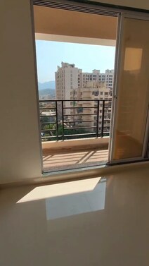 Available 2bhk flat on rent 
MIDC WATER 24 hours 
Rent-9000 
Diposit -50000