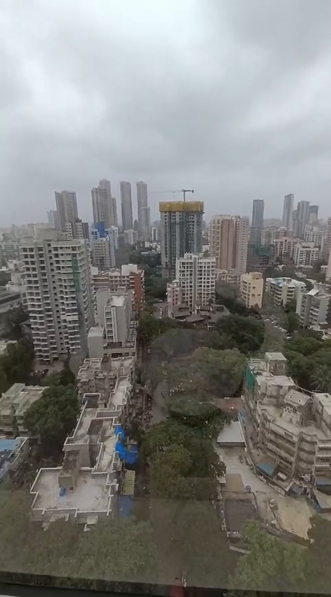 Available premium Office for sale in Malad West Vastu complaint higher floor last unit left