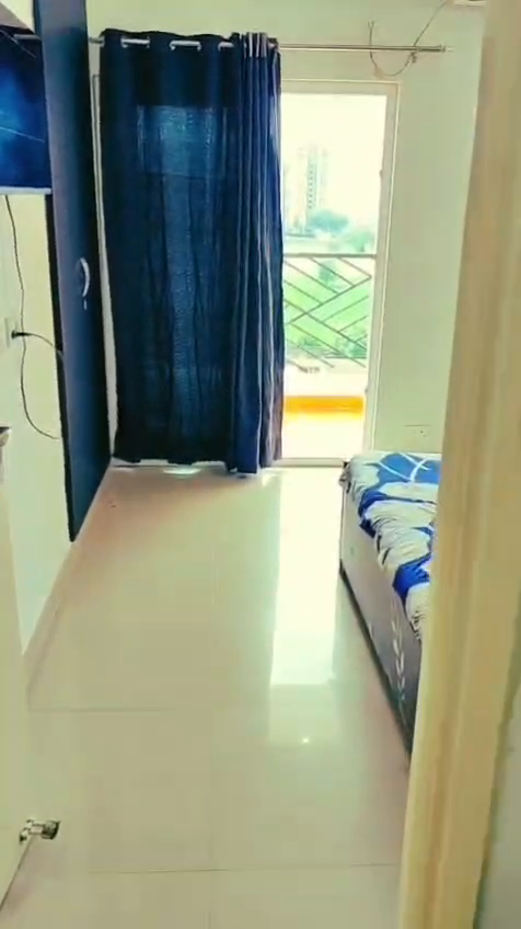 Nilaya greens 1bhk flat size 628sqft for sale Rajnagar Extension Ghaziabad 
Price 35lakh only 