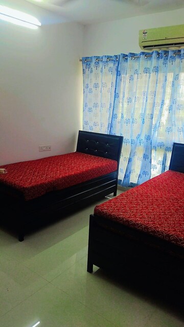  Pg at Hiranandani Estate – for Rent