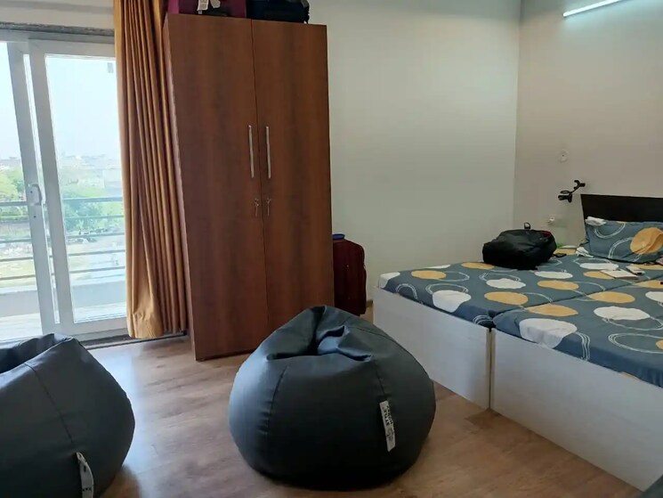 Room, sector 66 Pg For Boys & Girls In Sector 66 6484087