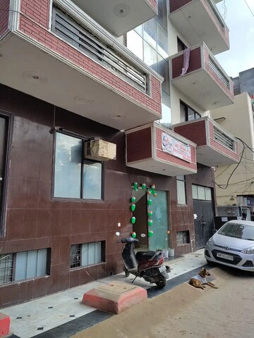  Pg – Entrance View at Sector 45 - for Rent