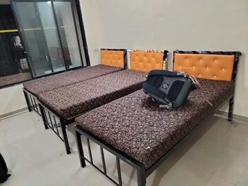 Room in  Pg at Laxmi Nagar – for Rent