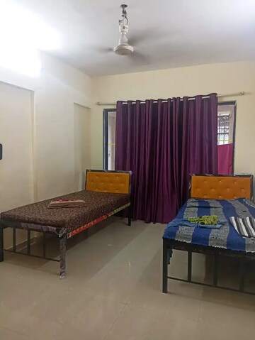 Room in  Pg at Laxmi Nagar – for Rent