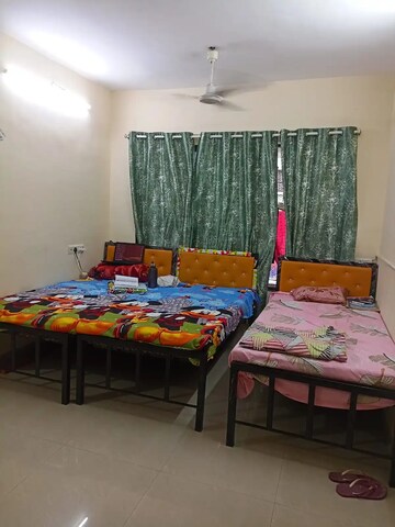 Room in  Pg at Laxmi Nagar – for Rent
