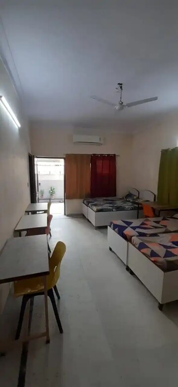Room in  Pg at Dwarka – for Rent
