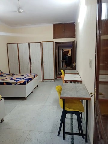 Room in  Pg at Dwarka – for Rent