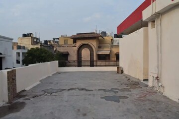  Pg – Entrance View at South Extension I - for Rent