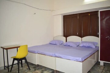 Room in  Pg at South Extension I – for Rent