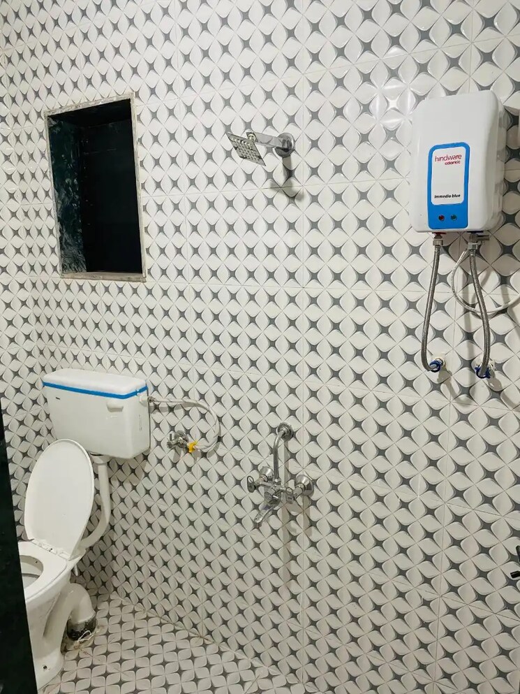Bathroom, gothivali village Pg For Boys & Girls In Gothivali Village 9000107